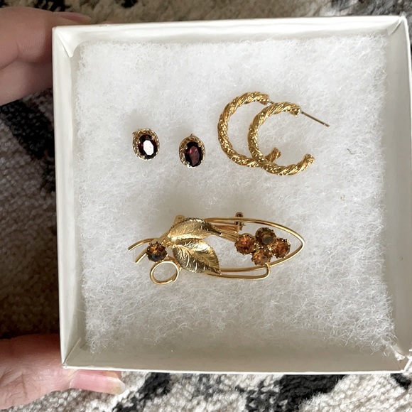 Vintage Jewelry - CRAZY SALE Vintage Gold Jewerly Bundle